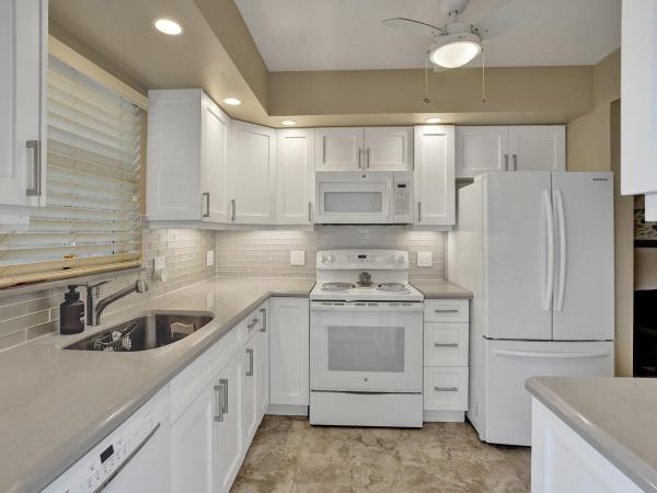 Tara Apartments, 2141 NE 68th St #102, Fort Lauderdale, Florida 33308, image 1