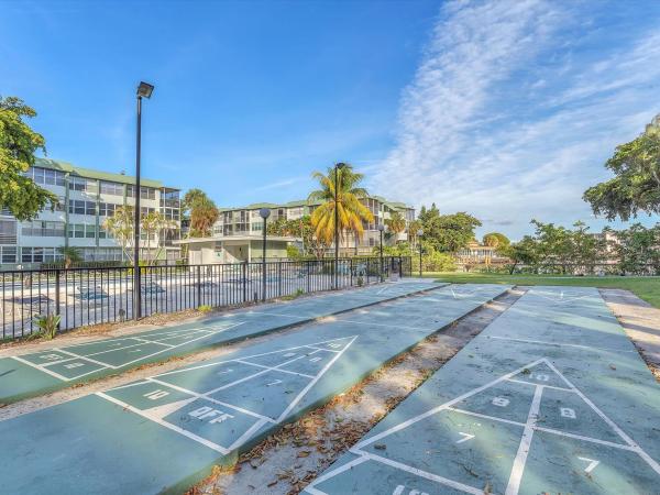 Watergate, 2761 Taft St #311, Hollywood, Florida 33020, image 3