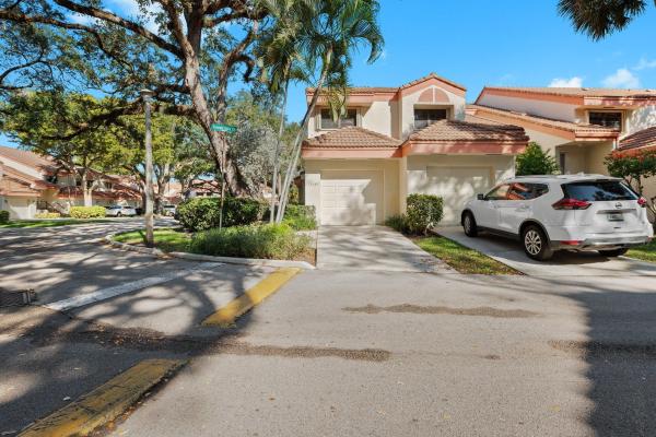 Emerald Oaks, 3543 Emerald Oaks Dr #2801, Hollywood, Florida 33021, image 1
