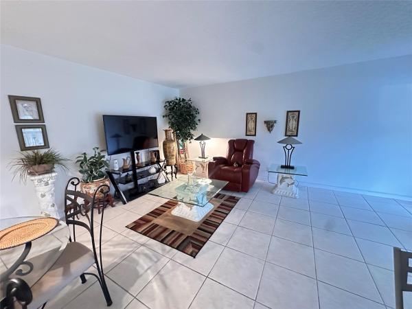 Beverly Hills, 5300 Washington St #i204, Hollywood, Florida 33021, image 1