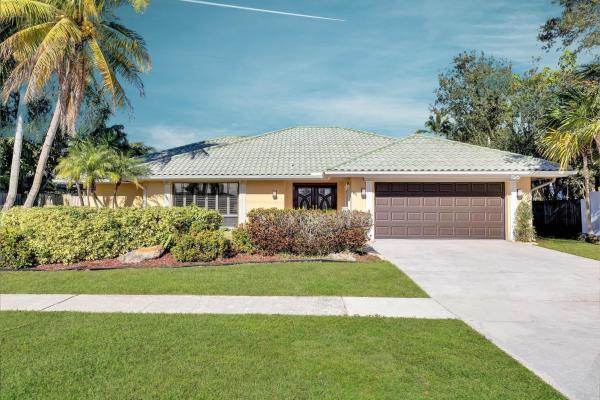 Camino Lakes, 651 SW 18th St, Boca Raton, Florida 33486, image 1