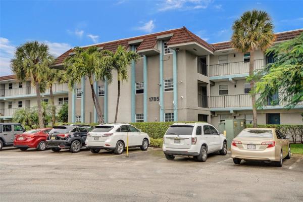 Hidden Harbor, 1785 N Andrews Sq #301E, Fort Lauderdale, Florida 33311, image 1