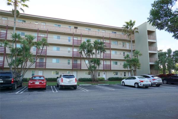 Gathering Place At Cypress Bend, 2216 N Cypress Bend Dr #509, Pompano Beach, Florida 33069, image 1