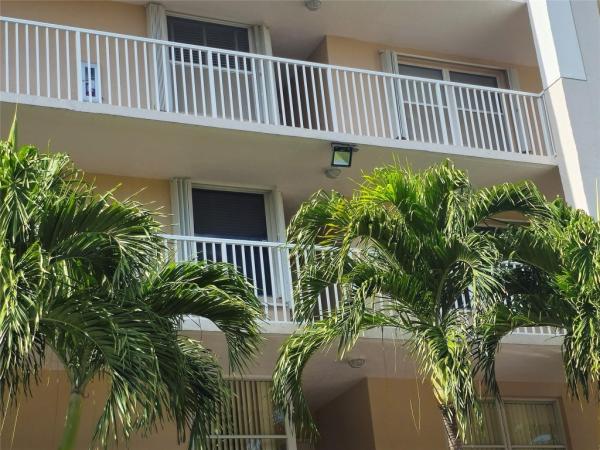 Sunrise Lakes 4, 2601 N Nob Hill Rd #308, Sunrise, Florida 33322, image 1