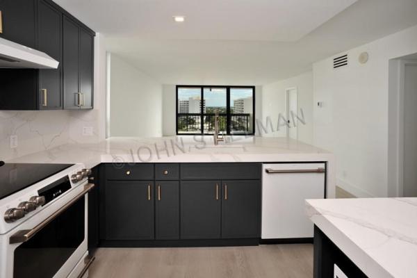 Coral Towers, 4800 Bayview Dr #902, Fort Lauderdale, Florida 33308, image 1