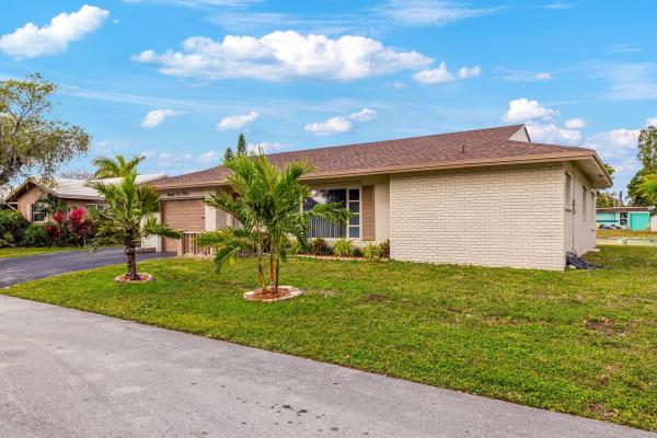 Westwood 17, 7201 NW 77th St, Tamarac, Florida 33321, image 1
