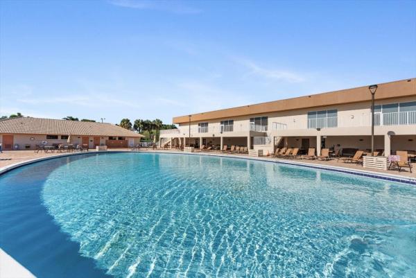 Pembridge At Lakes Of Delray, 15450 Pembridge Ave #189, Delray Beach, Florida 33484, image 2