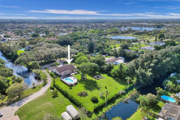 Cooper City No HOA, 9701 SW 55th Ct, Cooper City, Florida 33328, image 1