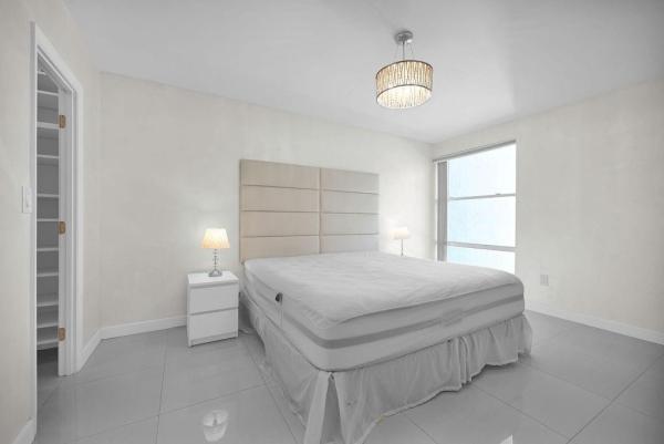 Avila North, 17620 Atlantic Blvd #302, Sunny Isles Beach, Florida 33160, image 1