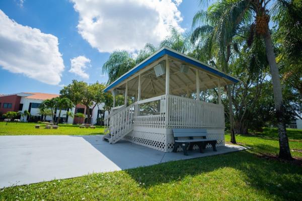Oakridge, 301 Oakridge Q, Deerfield Beach, Florida 33442, image 1