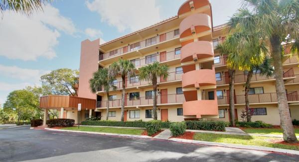 Plantation Forest, 7451 NW 16th St #103, Fort Lauderdale, Florida 33313, image 1