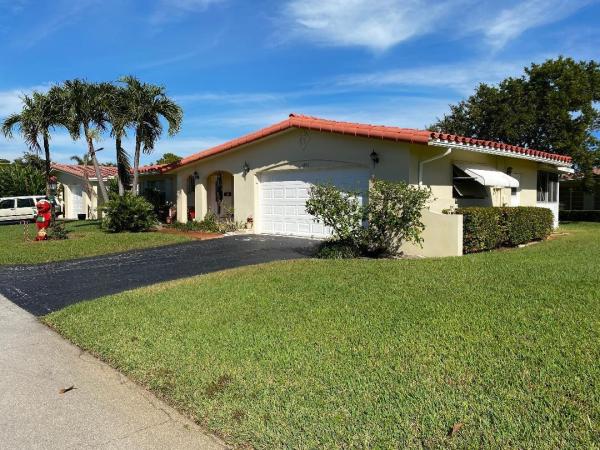 Crystal Lake Villas, 4300 NW 12th Ave, Deerfield Beach, Florida 33064, image 1
