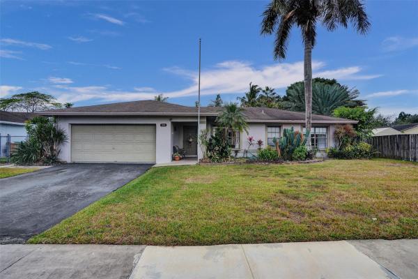 Orange Tree Lakes, 1031 SW 124th Way, Davie, Florida 33325, image 1