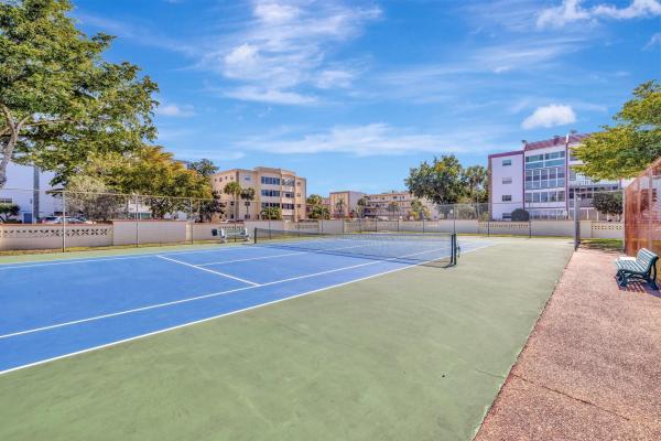 Garnet, 4270 NW 40th St #302, Lauderdale Lakes, Florida 33319, image 3
