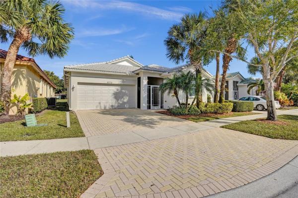 Sandpiper At Baywinds, 9372 Sandpiper Ln, West Palm Beach, Florida 33411, image 1