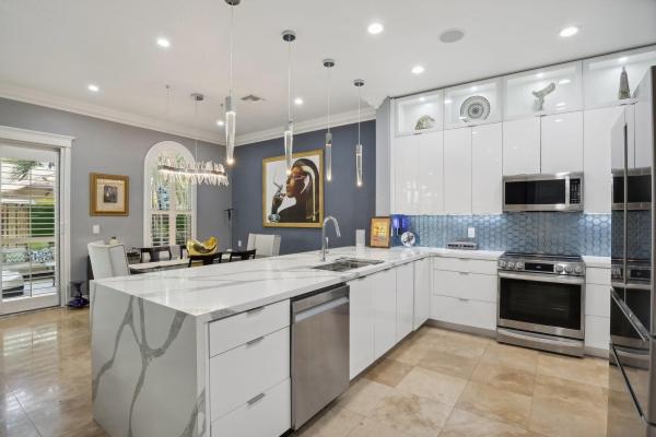 Mallory Square, 2634 NE 9th Ave #5, Fort Lauderdale, Florida 33334, image 1