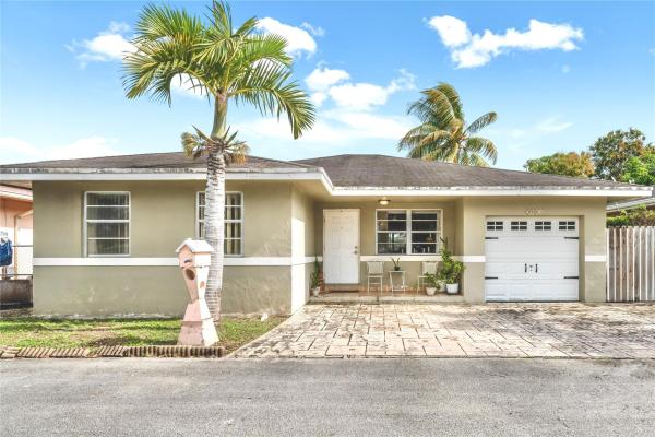 Greenwood Villas, 29813 SW 158th Ct, Leisure City, Florida 33033, image 1