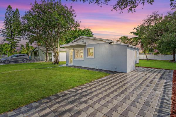 Hyde Park, 3920 SW 27th St, West Park, Florida 33023, image 1