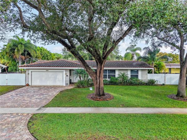Plantations Secluded Gardens, 7451 NW 7th Ct, Plantation, Florida 33317, image 1