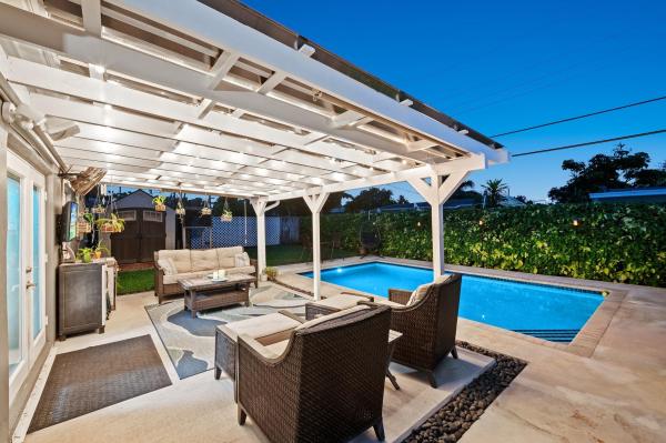 Collier Estates, 330 NE 60th St, Oakland Park, Florida 33334, image 1