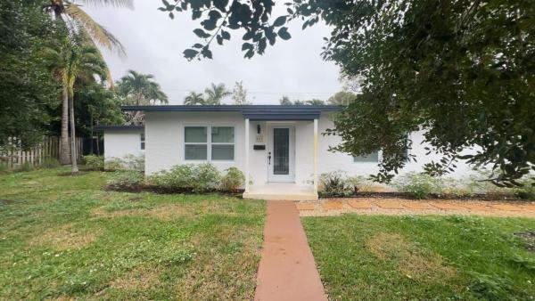 Sunset Manors, 403 NE 27th St, Wilton Manors, Florida 33334, image 1