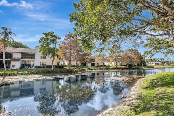 Karanda Village 3, 3725 Cocoplum Cir #3551, Coconut Creek, Florida 33063, image 1