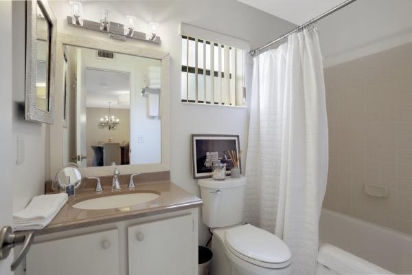 Karanda Village 3, 3725 Cocoplum Cir #3551, Coconut Creek, Florida 33063, image 2