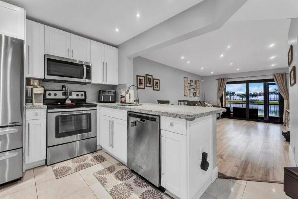 Viewpointe, 5501 Lakeside Dr #103, Margate, Florida 33063, image 1