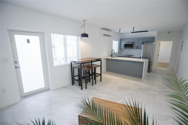 Lake Ridge, 1112 NE 17, Fort Lauderdale, Florida 33304, image 1