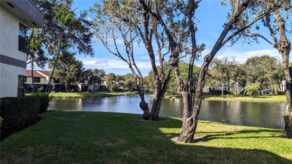 Applewood Village 2, 4676 Carambola Cir N #2757, Coconut Creek, Florida 33066, image 1
