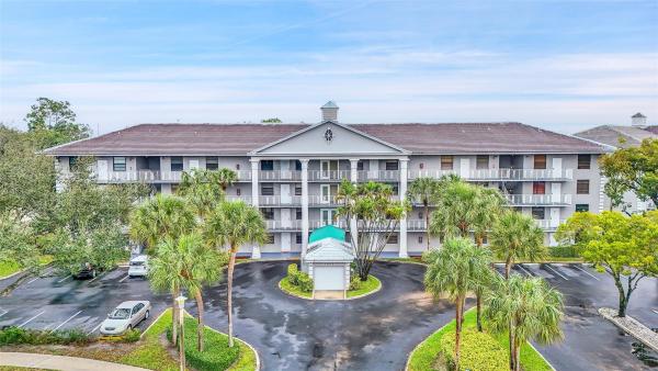 Whitehall Of Pine Island Ridge, 1502 Whitehall Dr #101, Davie, Florida 33324, image 3