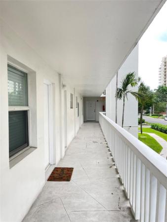Horizon House, 2555 NE 11th St #209, Fort Lauderdale, Florida 33304, image 3