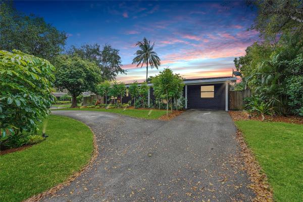 Wilton Estates, 300 NW 28th St, Wilton Manors, Florida 33311, image 1