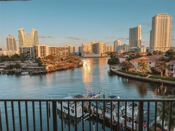 Anchor Bay Club, 300 Three Islands Blvd #606, Hallandale Beach, Florida 33009, image 1