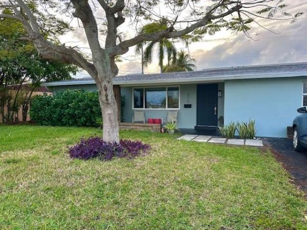 Coral Manor, 317 SE 3rd Ter, Deerfield Beach, Florida 33441, image 1