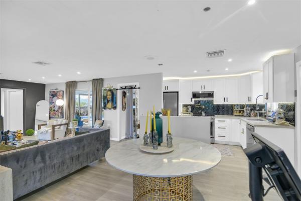 Boulevard Park Isles, 100 SW 17th St, Fort Lauderdale, Florida 33060, image 1
