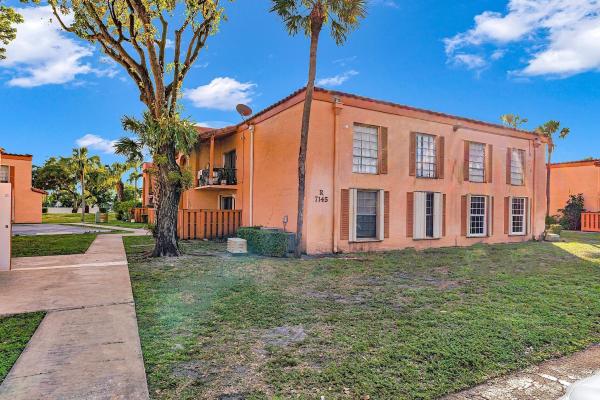 Cypress Village, 7145 Miami Lakes Dr #R23, Miami Lakes, Florida 33014, image 1