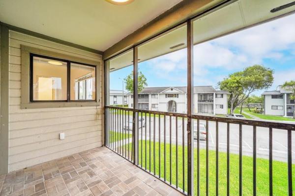 Carmel Lakes, 20730 NE 4th Pl #201, Ives Estates, Florida 33179, image 2