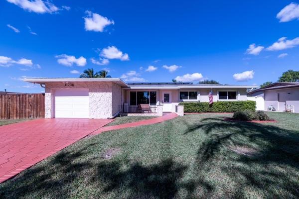 Pembroke Lakes, 11731 Taft St, Pembroke Pines, Florida 33026, image 1