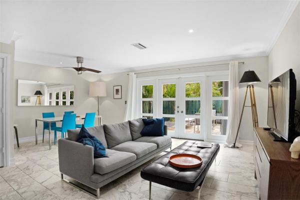 Windsor Square, 917 NE 3rd St #10, Fort Lauderdale, Florida 33301, image 1