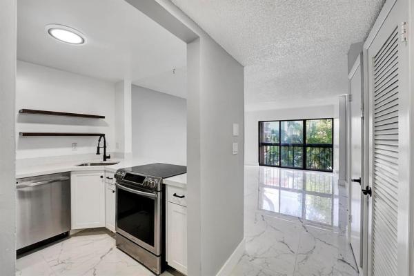 Lauderdale Landings, 5495 NE 25th Ave #204, Fort Lauderdale, Florida 33308, image 1