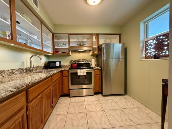 Lauderdale Oaks, 2800 NW 47th Ter #403, Fort Lauderdale, Florida 33313, image 1