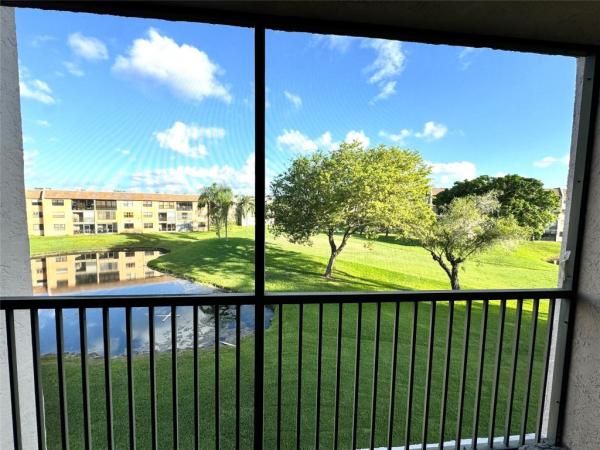 Sunrise Lakes 4, 10360 NW 30th Ct #304, Sunrise, Florida 33322, image 1