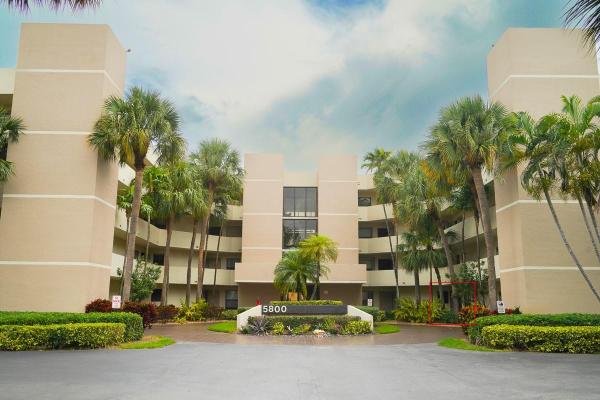 Camino Real Village, 5800 Camino Del Sol #105, Boca Raton, Florida 33433, image 3