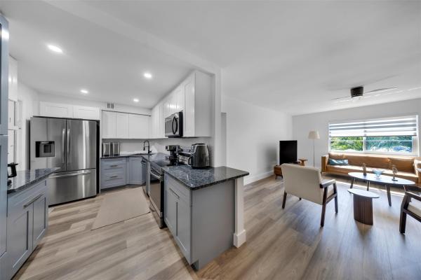 Oakland Grove Village, 639 W Oakland Park Blvd #201D, Wilton Manors, Florida 33311, image 1