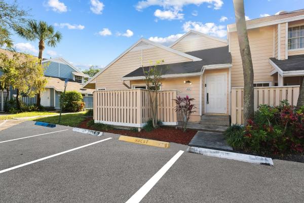 Players Place, 2139 Champions Way #2139, North Lauderdale, Florida 33068, image 1