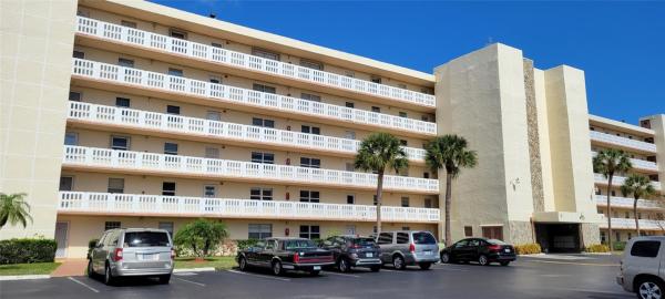 Meadowbrook Lakes View, 131 SE 3rd Ave #304, Dania Beach, Florida 33004, image 1