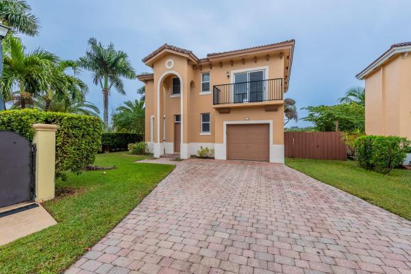 Grove At Waterstone, 4298 NE 16th St, Homestead, Florida 33033, image 1
