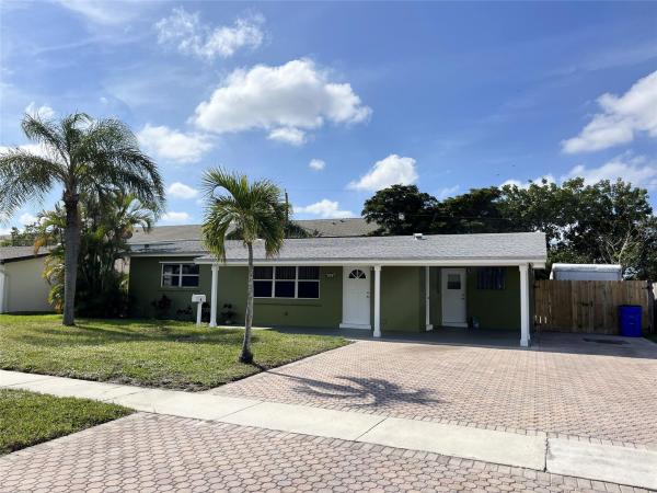 Coral Manor, 303 SE 3rd Ter, Deerfield Beach, Florida 33441, image 1
