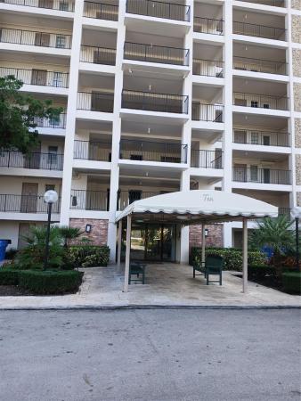 Palm-Aire Country Club 1, 3150 N Palm Aire Dr #807, Pompano Beach, Florida 33069, image 1